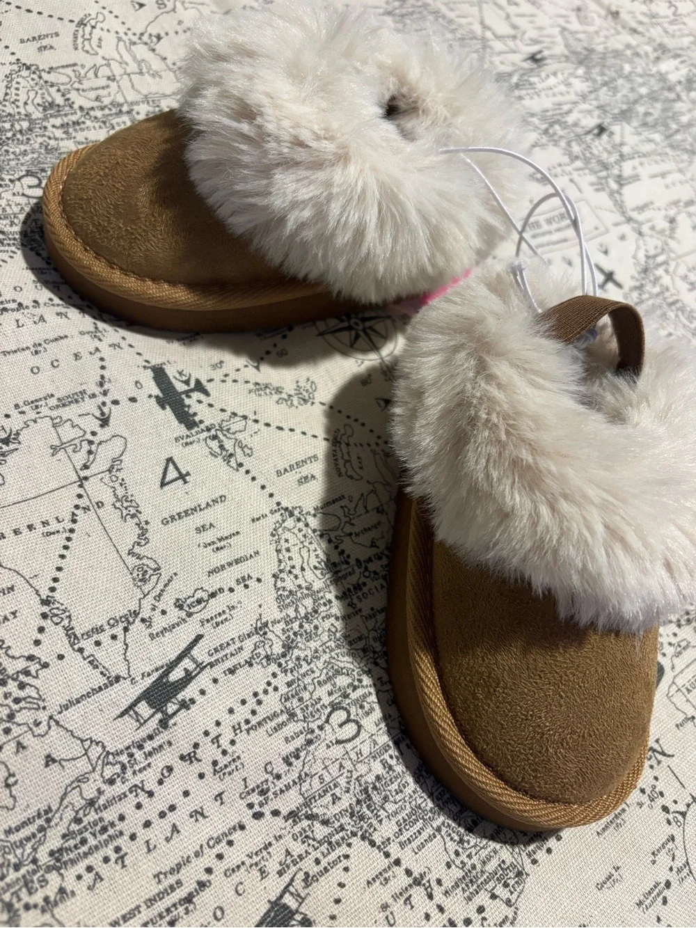 The Children's Place Faux Fur Mittens in Cream and Brown